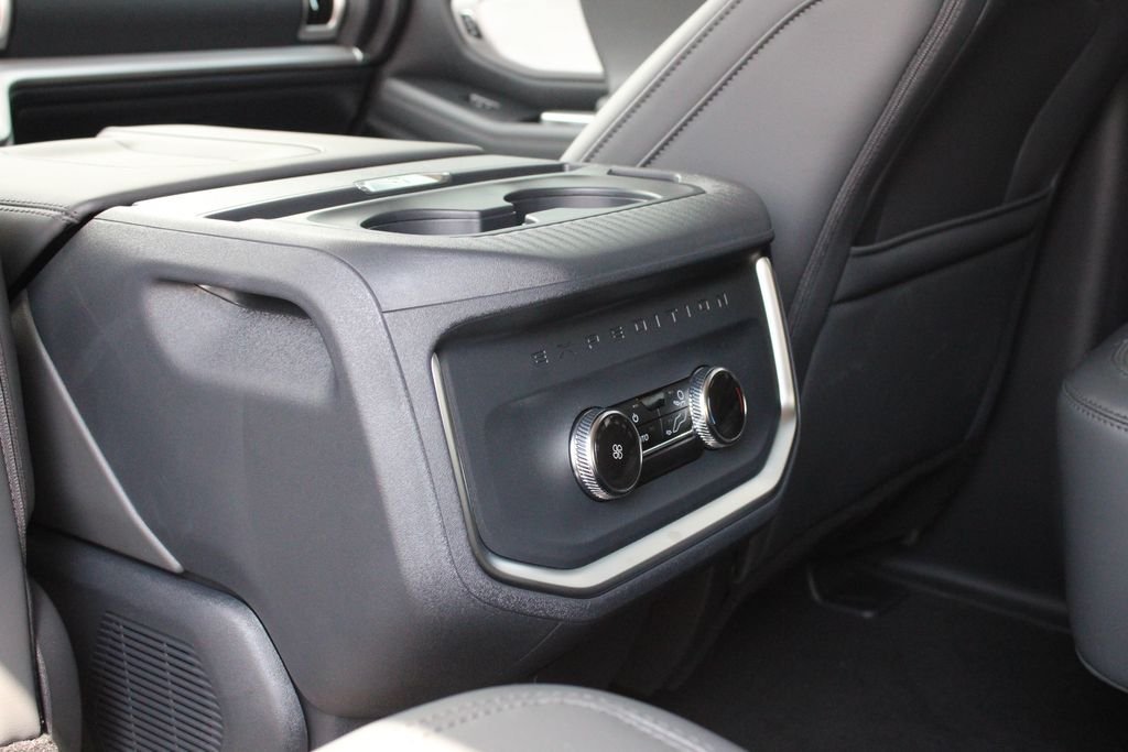 New 2026 Ford Expedition Active AWD/4WD image 23