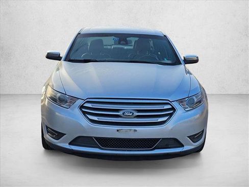 Used 2017 Ford Taurus Limited image 2