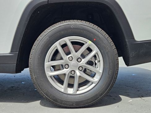 New 2026 Jeep Grand Cherokee L 4WD image 25