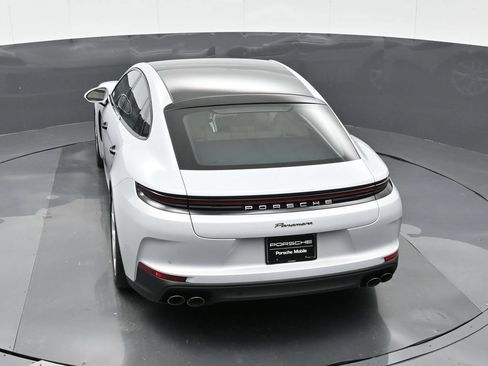 Certified 2025 Porsche Panamera RWD image 28