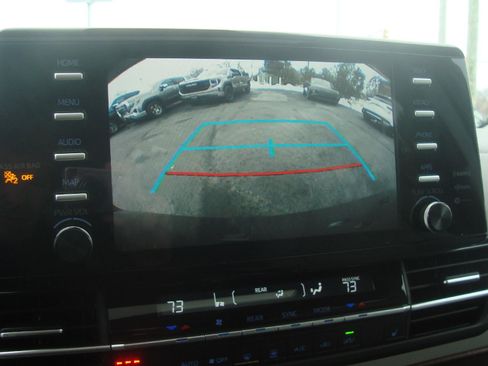 Used 2024 Toyota Sienna XLE image 19