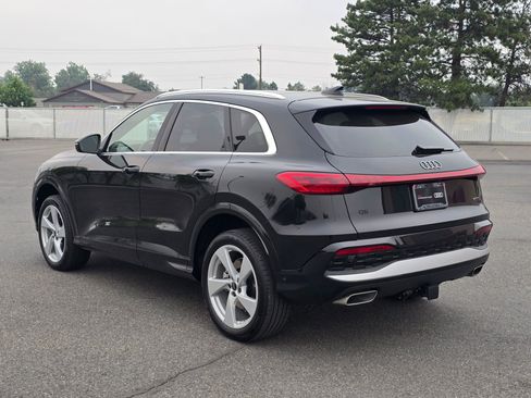 Certified 2025 Audi Q5 Premium Plus w/ Premium Plus AWD/4WD image 4