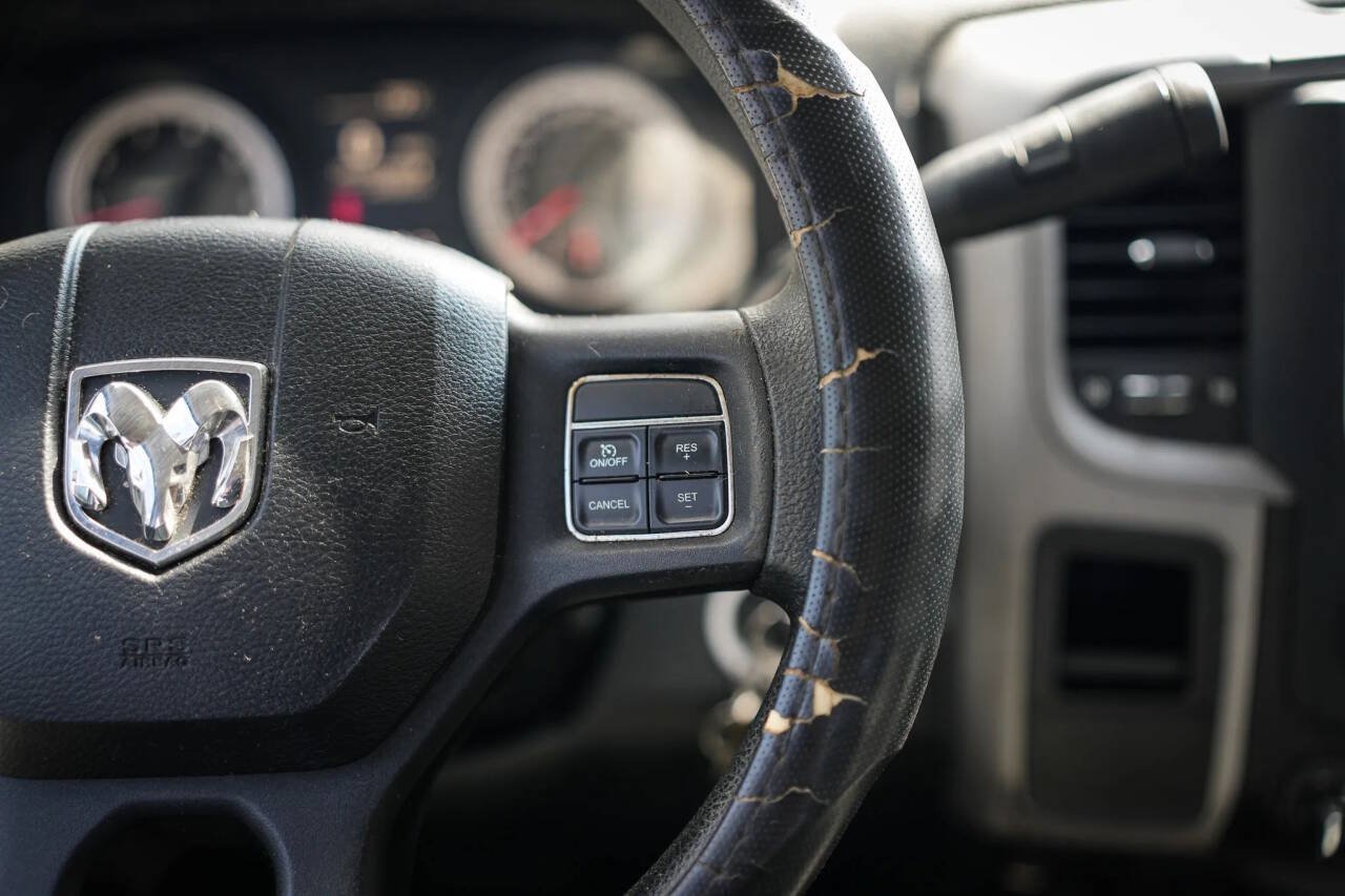 Used 2014 RAM 1500 Express RWD image 30