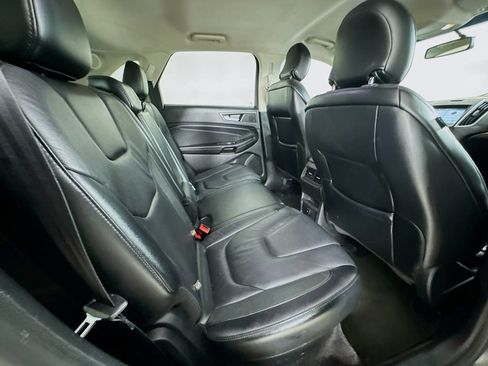 Used 2016 Ford Edge Titanium FWD image 33