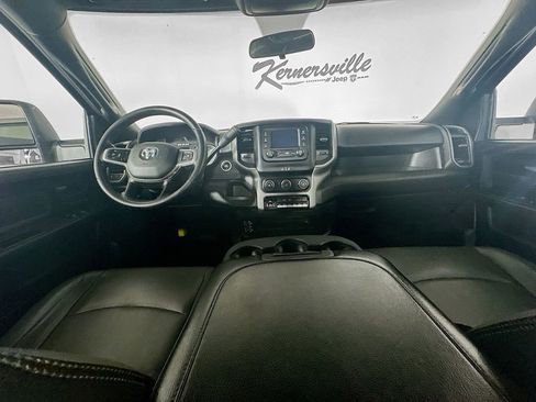 Used 2024 RAM 3500 Tradesman w/ Chrome Appearance Group image 10