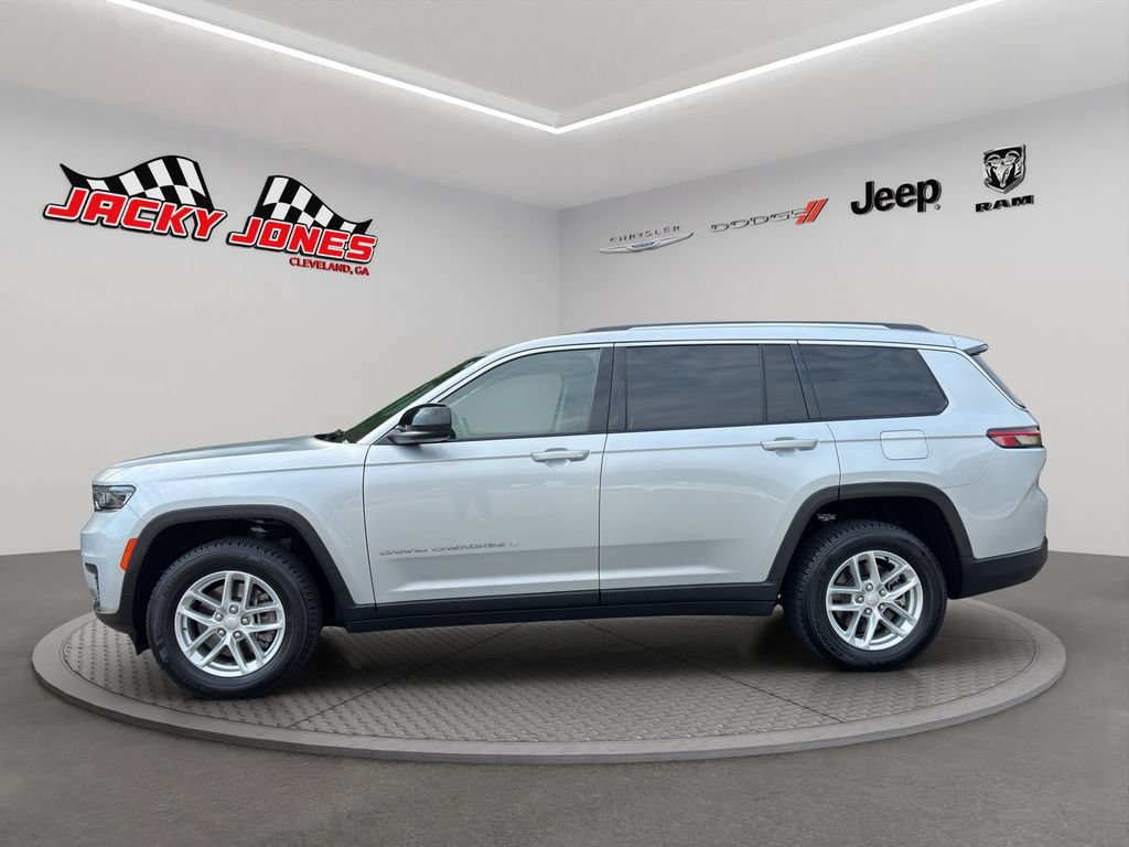Used 2023 Jeep Grand Cherokee L Laredo w/ Luxury Tech Group I RWD image 2