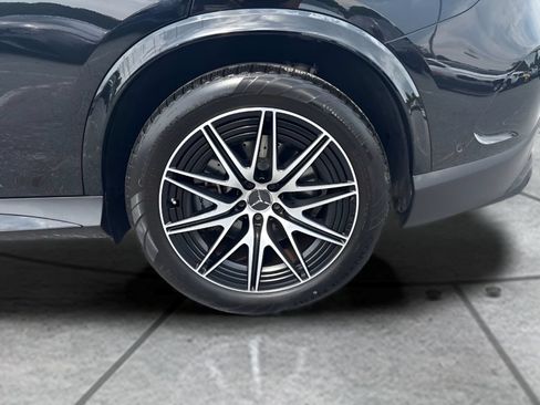 Used 2024 Mercedes-Benz GLC 43 AMG 4MATIC w/ Driver Assistance Package image 33