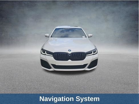 Used 2022 BMW 530i w/ M Sport Package RWD image 3