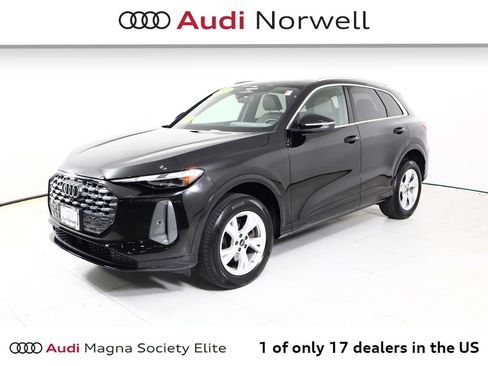 Used 2025 Audi Q5 Premium w/ Convenience Package AWD/4WD image 12