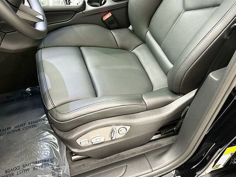 New 2026 Porsche Macan AWD/4WD image 22
