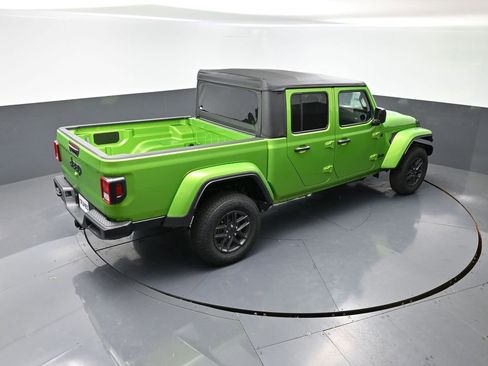 New 2026 Jeep Gladiator Sport image 38