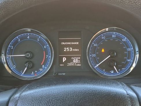 Used 2018 Toyota Corolla SE image 24