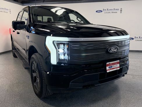 Used 2025 Ford F150 Lightning Lariat AWD/4WD image 37