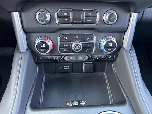 Used 2023 GMC Yukon XL SLT w/ SLT Premium Package image 24