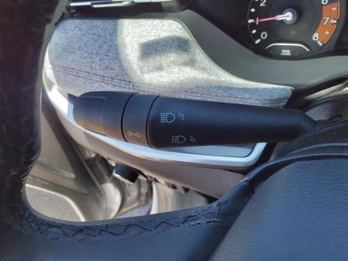 Used 2024 Jeep Compass Latitude image 23