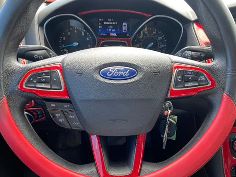 Used 2017 Ford Focus SE FWD image 20