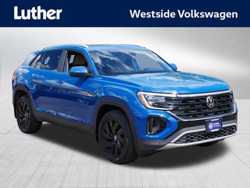 Certified 2025 Volkswagen Atlas Cross Sport SE AWD/4WD image 1