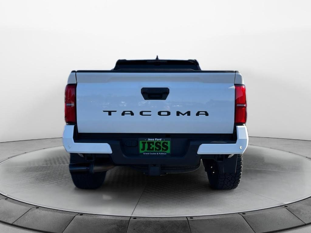 Used 2024 Toyota Tacoma TRD Sport w/ TRD Sport Premium Package AWD/4WD image 8