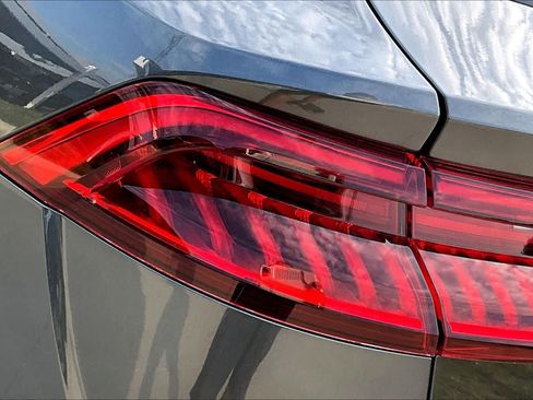 Used 2019 Audi Q8 Premium Plus w/ Premium Plus AWD/4WD image 29