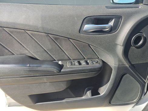 Used 2022 Dodge Charger SXT w/ Blacktop Package image 10