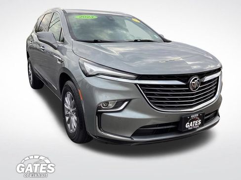 Used 2023 Buick Enclave Essence FWD image 1
