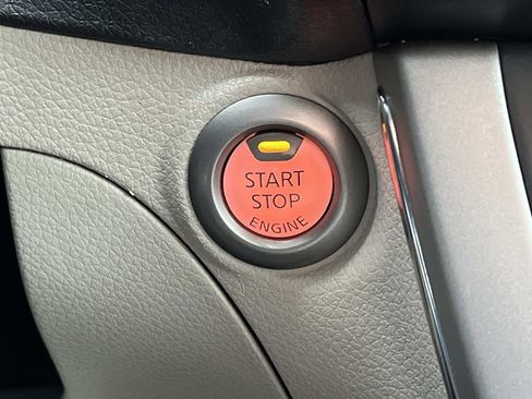 Used 2015 Nissan Sentra SV image 31
