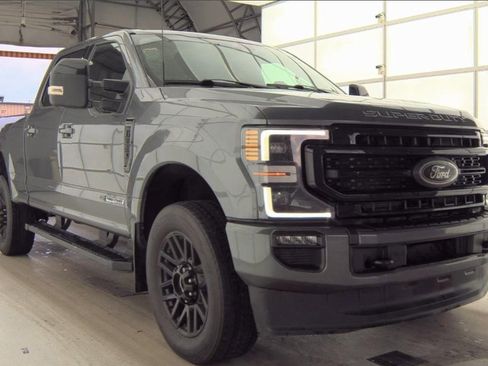 Used 2022 Ford F250 Lariat w/ Black Appearance Package image 2