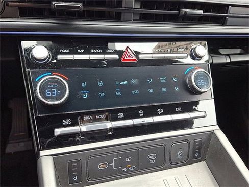 Certified 2025 Hyundai Santa Fe Calligraphy image 16