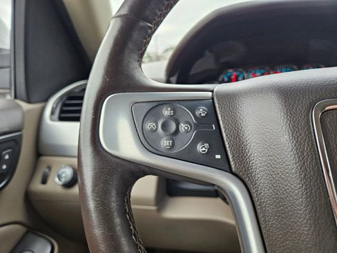 Used 2017 GMC Yukon SLT image 44