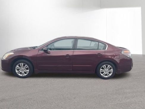 Used 2010 Nissan Altima 2.5 SL w/ SL Pkg FWD image 9
