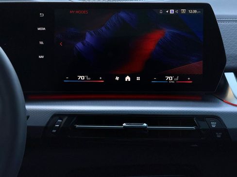 Used 2025 BMW X2 M35i AWD/4WD image 20