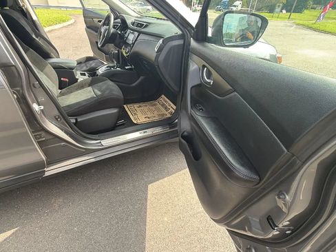 Used 2014 Nissan Rogue SV w/ SV Premium Package AWD/4WD image 51