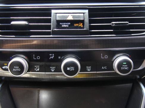 Used 2018 Honda Accord Sport image 32