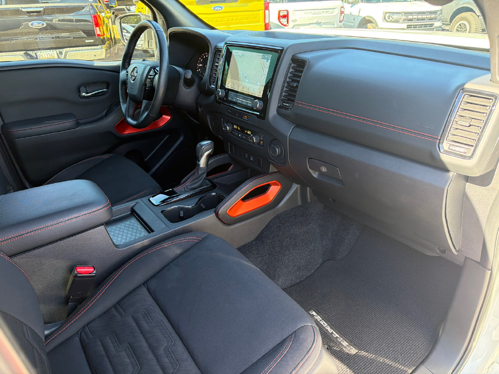 Used 2023 Nissan Frontier Pro-X w/ Tow Package RWD image 13