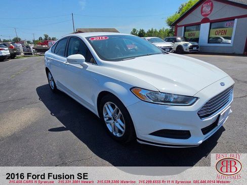 Used 2016 Ford Fusion SE FWD image 1