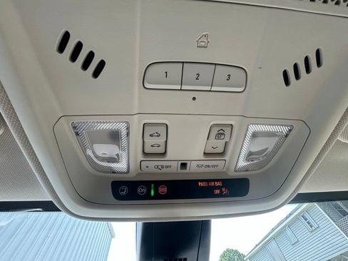 Used 2023 Cadillac XT5 Premium Luxury FWD image 38