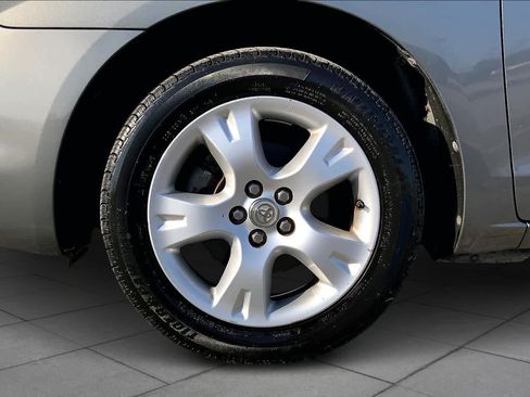 Used 2007 Toyota Matrix image 11