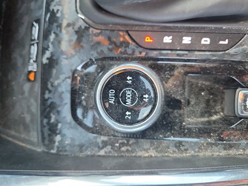 Used 2023 GMC Canyon AT4 w/ AT4 Premium Package AWD/4WD image 8