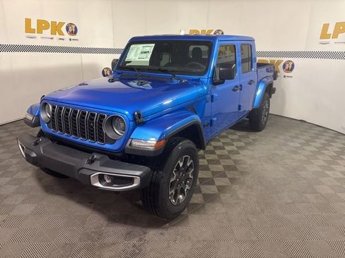 New 2026 Jeep Gladiator Sport image 7