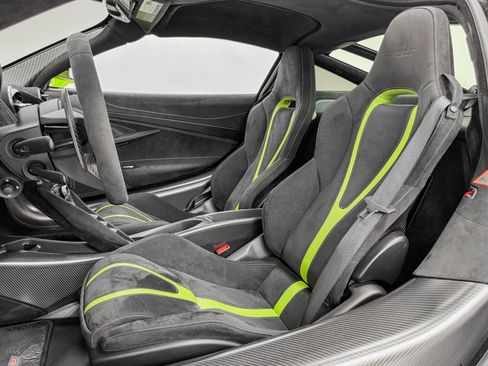 Used 2021 McLaren 765LT RWD image 22