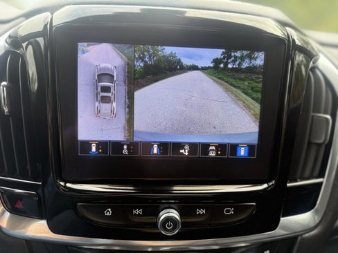 Used 2022 Chevrolet Traverse High Country image 12