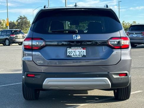 Certified 2025 Honda Pilot EX-L image 5