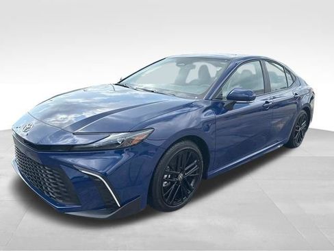 Used 2025 Toyota Camry SE w/ Convenience Package image 53