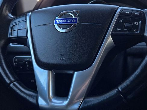 Used 2016 Volvo XC60 T5 Premier image 28