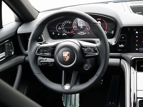 Certified 2025 Porsche Panamera 4 AWD/4WD image 19
