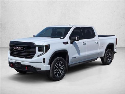 Used 2025 GMC Sierra 1500 AT4 w/ Technology Package AWD/4WD image 4