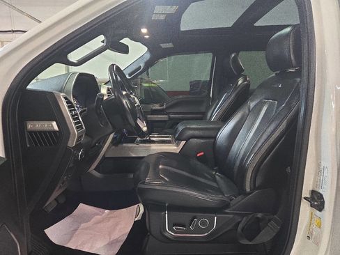 Used 2018 Ford F150 Platinum w/ Equipment Group 701A Luxury image 11