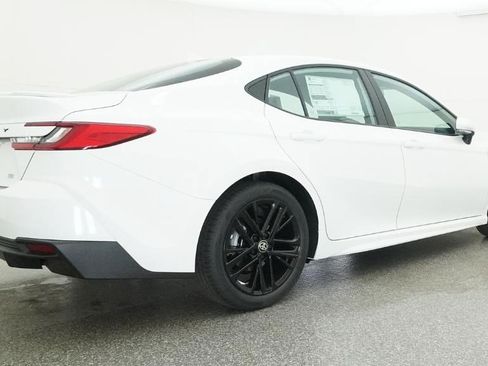 New 2026 Toyota Camry SE image 38