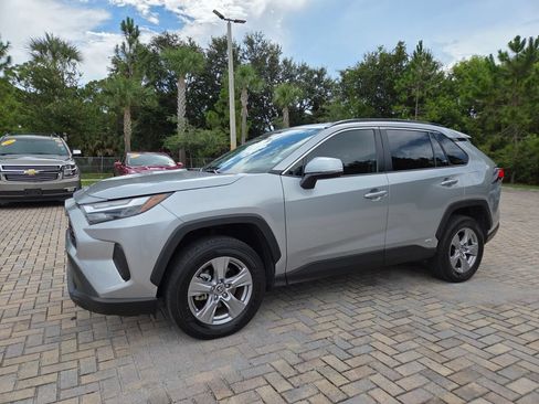 Certified 2025 Toyota RAV4 XLE AWD/4WD image 3
