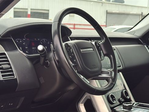 Used 2019 Land Rover Range Rover HSE image 11